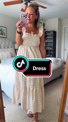 Effortless Flattering Maxi Dress — Smocked Bodice & Flowing Length