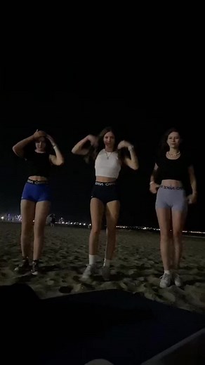 #nikepro #nikeprogirl #nikepros #fakebody #egirl #fyp #viral #nike #girl #teen