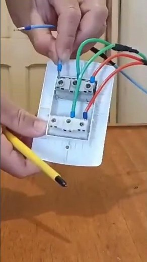 Installing a double socket correctly? Very easy