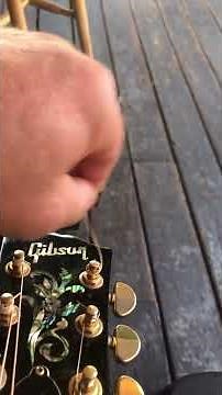 How to fix a broken string #redclark #redclarkmusic #guitars
