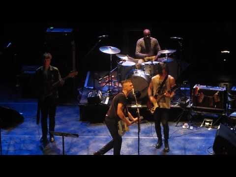 Peter Doherty & The Libertines - Don't Look Back Into The Sun Live @ Hackney Empire