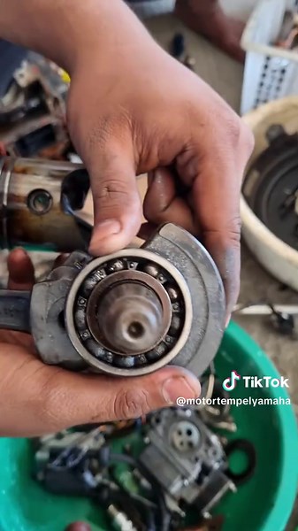 Perbaikan Mesin Motor Tempel Yamaha 15PK Suara Kasar!