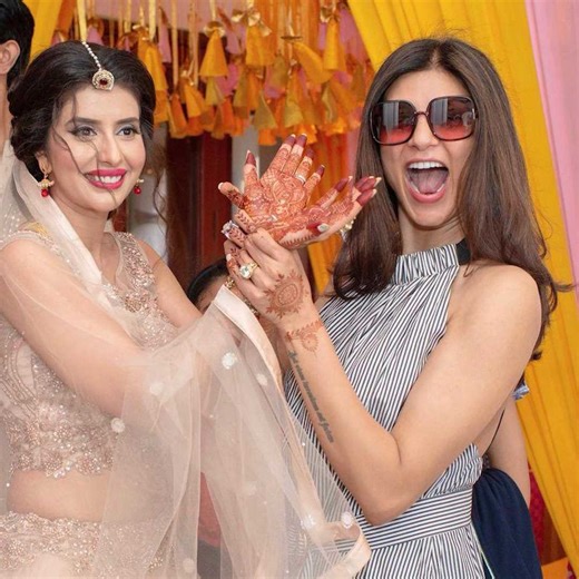 Meet Sushmita Sen's stunning BHABHI actress Charu Asopa Sen; WATCH. TV actress Charu. Charu Asopa, who is married to Sushmita Sen’s brother Rajeev Sen, has been making the headlines as she is all set to become a mother for the first time. Charu is known for portraying Atkhati Pari in the SAB TV-series Baalveer and Preeti in the Star Plus series Mere Angne Mein. Piyali in the Star Bharat show Jiji Maa. In June 2019, she married Sushmita Sen's younger brother Rajeev Sen. They met at the beginning 