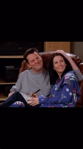 Chandler & Monica edit 💕#friends #mondler #chandlerbing #monicageller #matthewperry