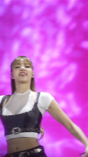 TikTokJB on Instagram: "BLACKPINK - Kill This Love 2025.10.26 (LISA FANCAM) #lisa #blackpink #kill #this #love"