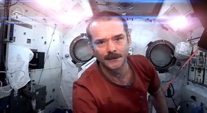 Astronaut Makes A Music Video To Exit Space Station (VIDEO)