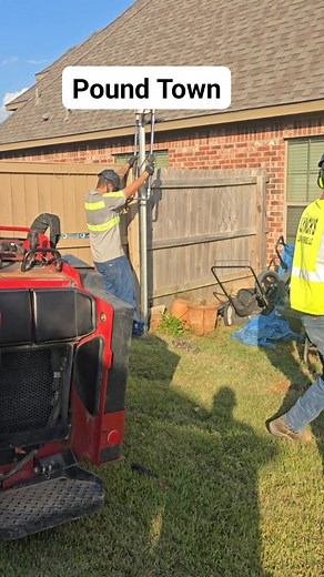 Pounding postmaster 10' post. #1fencecompanyintheworld #lynchslawnandfencellc #1teamintheworld #dontgetcaughtwithyourfencedown #fencebuild #fencedesign #bossiercityfencing #shreveportfence #winning #fencecontractor #fenceinstallation #youcallwecome | Lynch's Lawn & Fence LLC
