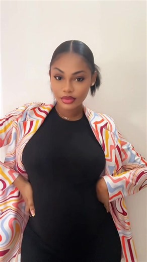 ✨ Je viens de retrouver une vidéo que je n’avais jamais publiée… 🙈 Un souvenir précieux resté dans mes archives. 🤍 Première vidéo que je poste enceinte… le temps passe bien vite ! 🤰🤫