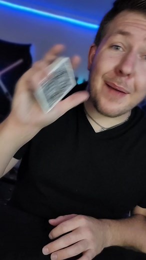 HOW DO YOU SHUFFLE? 🃏 #learnmagic #twitchsmagician #streamer #gamer #twitchtok #magic #magictrick #playingcards #magician #Streetmagic