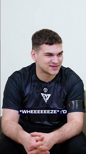 Desolator or Mjollnir? Which items are these Dota 2 pros picking up for Weaver? ⚔️