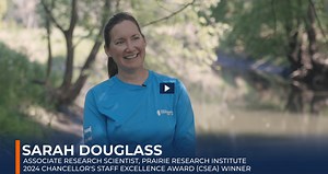 Chancellor’s Staff Excellence Award | Illinois Human Resources