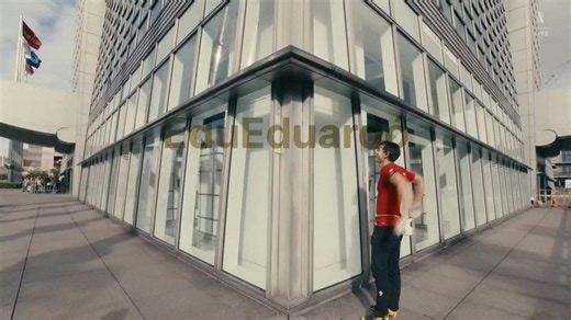 Hace Historia El deportista extremo Alex Honnold ascendió 101 metros sin ningún tipo de seguridad. El reto fue emitido en directo por Netflix. 🚶‍♂️ Vjoob Morgan #Evyat #LaVuelta #Deporte #Internacional #Monclova #Coahuila #México 🌟🇲🇽 | Edu Eduardó