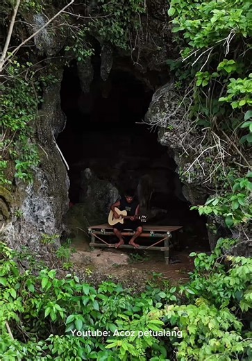 Petualangan Acoz: Malam di Gua 100 Meter