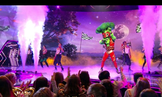 Mask singer 2025 - Le Brocoli chante "Magic in the air" de Magic System - Mask Singer | TF1+ Belgique 🇧🇪