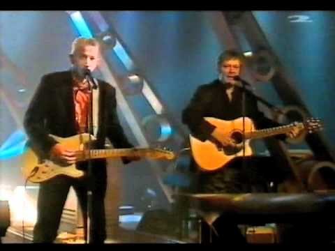 Agents & Simo Silmu - Melkein halvaannuin (Live)