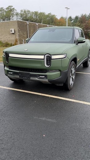 2022 Rivian R1T Overview: Interior Features and Controls Revealed