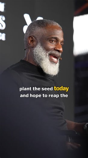 Myron Golden | Business Growth Consultant on Instagram: "🌴💸 VACATION MONEY HITS DIFFERENT I was gone for 30 days… people asked, “Aren’t you afraid your business will fall apart?” Nope 😎. It still brought in $300k–$400k while I was on vacation 💰🌴. Not billionaire money — but definitely better than a sharp stick in the eye 😂. Why? Because I was willing to do the work when it wasn’t paying me yet 🔥💼."