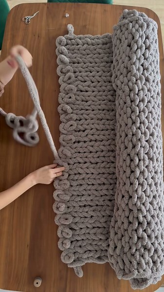 How to hand knit a chunky blanket🤩