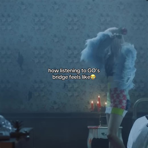 The Random Scream Compilation with BLACKPINK Moments