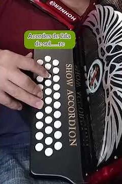 Acordes de primera segunda y tercera de sol mayor en acordeon de sol