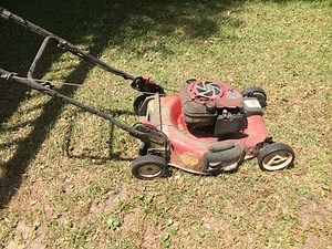 Sears Craftsman Lawn Mower Model 917.370610 Startup & Mow for my Emerald Isle Neighbor - May 9, 2014