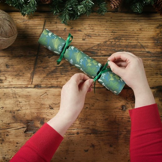Looking to get crafty this Christmas? Take a look at our fun Victorian Christmas cracker tutorial 🎄⭐ Did you know that the Christmas cracker was invented in the middle of the 19th century by London-based confectioner and baker Tom Smith? | English Heritage