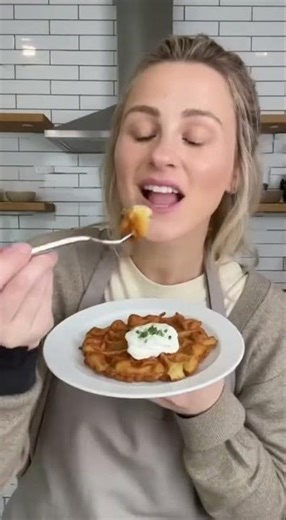 15-Minute Crispy Potato Waffles: Easy Waffle Maker Recipe! #PotatoWaffles