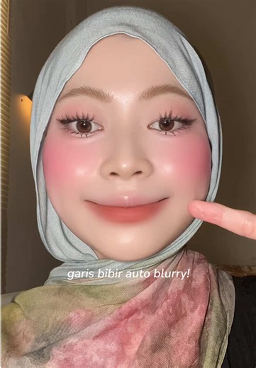 Perfect Brown Blurry Lips: Korean Makeup Trends