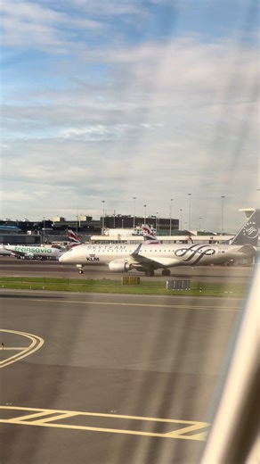 Navigating an 8 Hour Layover at the Airport