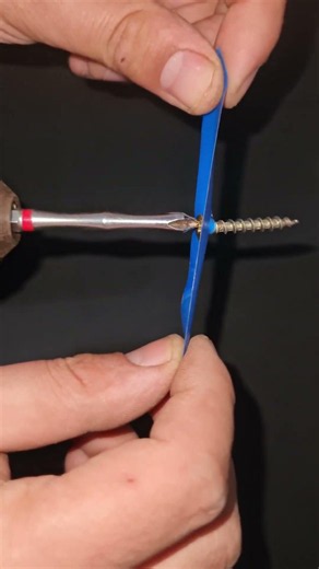حيلة بسيطة تمنع المسمار من السقوط أثناء التركيب!😯 #diy #maintenance