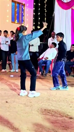 New viral Dance #rasiya #dance #gurjarrasiya #sattogurjarkerasiya #trending #viralvideo #viral#trend