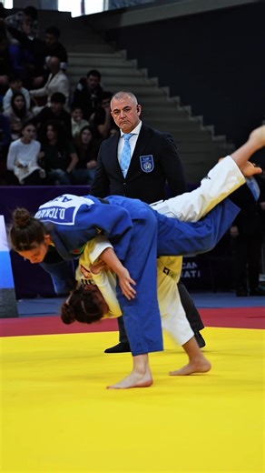 Perfect uchi-mata incoming. 💥 And no, it’s not by Zelim Tckaev – this masterpiece belongs to Diana Tckaeva. 🥋✨