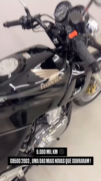 CB500: A Moto Original que Impressiona