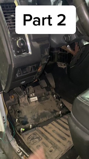 Part 2 of the 4th gen dash and interior swap i apologize for the late update from the original video