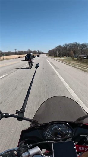 Motorcycle Hand Signals… Are Turn Signals Not Enough?!#motorcycle #handsignals#bikelife#riderlife