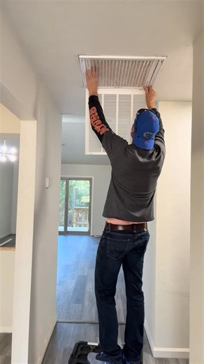 1.3K views · 42 reactions | Change return air box #CraftingMadeEasy #TransformYourSpace #SmartDIYHacks #WeekendCraftIdeas #SimpleButStunning #DIYInspirationDaily | Selvin Martinz | Facebook