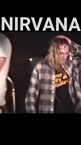 Kurt Cobain smashed a guitar in his head '90 . . . #Kurtcobain #Nirvana #Grunge #Legend #Live #Musica #Kurt #Rockseattle #Fansdenirvana #Memories #Ripkurt #Old #Love #Stories #Nirvanafans | Nirvana Grungers