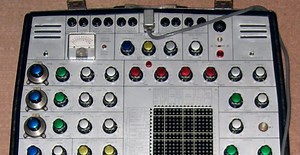 Sounds Of The EMS Synthi AKS