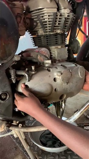 Royal Enfield 350 classic #automobile #service #tamil #bikelover #royalenfield #shorts #enfield