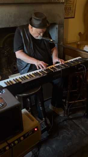 Sunday avro at pub with DIZ Watson et al | Chris Jagger Music