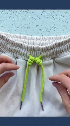 Sweatpants drawstring trick—tie it better for comfort! #lifehacks #DIYfashion #clothingtips