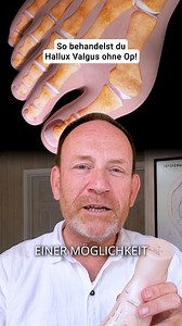 👇Kommentiere mit ‘Workshop’ wenn du das Video gerade auf Instagram oder Facebook schaust! Schaust du das Video auf TikTok, klick auf den Link in meiner Bio – und auf YouTube findest du ihn unten in der Videobeschreibung. In meinem kostenfreien Workshop erfährst du, wie du dich selbst behandeln und deine Schmerzen endlich loswerden kannst! ✨Viele denken bei Hallux Valgus sofort an OP - dabei liegt die Ursache oft ganz woanders: im Unterschenkel. Mit der richtigen Technik kannst du den entscheide