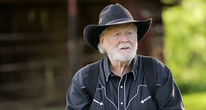 Mike Fogel of Money Creek Buffalo Ranch has a passion for raising buffalo! Here he shares of his journey over the years: From when he first became interested in the majestic North American Bison; to how he helped establish his naturally raised bison herd; and his thrill for working with the buffalo he has trained, respected, and adored—Cody and now Cody II. | Cody the Buffalo