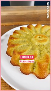 Si vous aimez la pistache, vous devez absolument tester cette recette de gâteau ultra moelleux 😍 Ingrédients : 165g Beurre 200g Sucre 140g Poudre de pistaches 4 Oeufs 50g Farine T55 30g Eau de fleurs d'oranger #pistache #recettefacile #recetterapide | Cuisine Actuelle