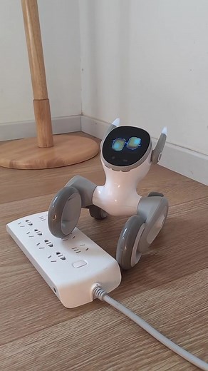 Meet Loona, the most intelligent robot in the world