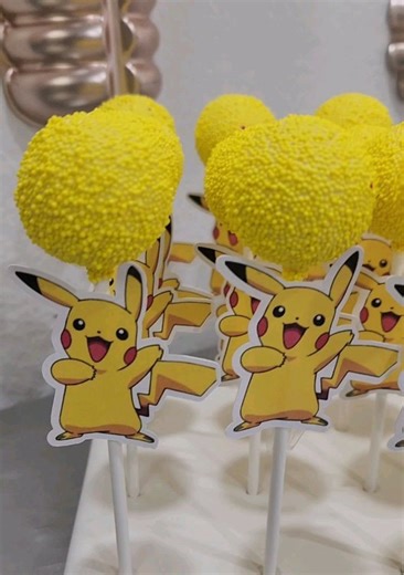205 reactions · 34 comments | Pokemon cakepops. Did a start to finish...