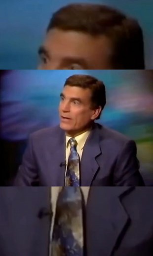 🕰️ Throwback to Match of the Day from 31 years ago 🎬 Trevor Brooking calling out a soft red card for Jason Wilcox, questioning the lack of common sense from officials — and Des Lynam with a rather unique idea on how to keep tabs on the refs’ performances 👀⚽ #MOTD #MatchOfTheDay #TrevorBrooking #DesLynam #JasonWilcox #BlackburnRovers #PremierLeagueHistory #FootballDebate #FootballThrowback #90sFootball #RetroFootball #ClassicFootball #FootballAnalysis #FootballTalk #OldSchoolFootball #RefereeD
