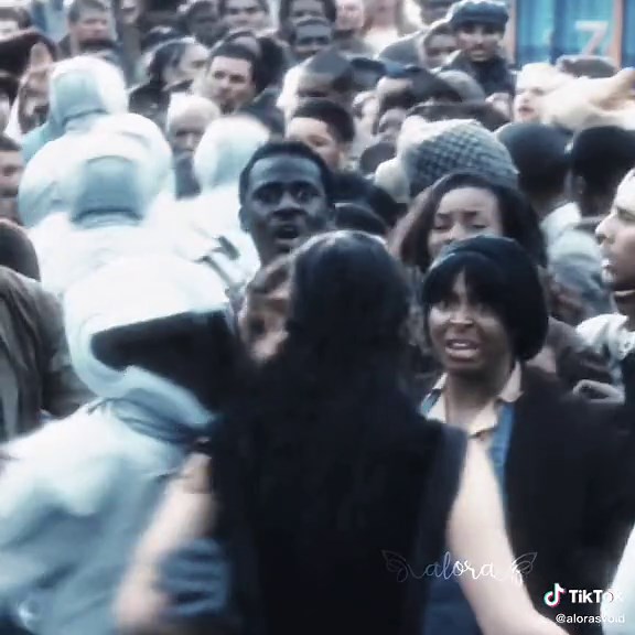 Meaning of the 3 Fingers in Hunger Games Explained