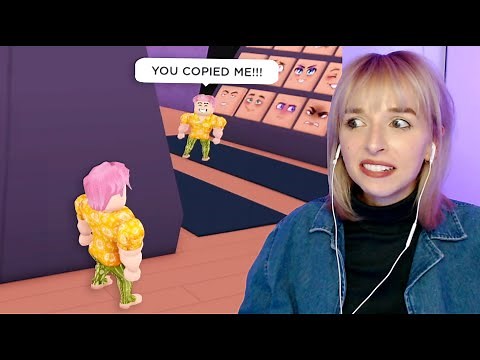 i copied other peoples outfits in ROBLOX FASHION FAMOUS