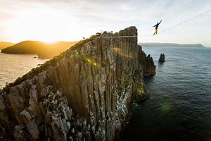 Highlining: what is it? Defying Gravity | SLACKTIVITY